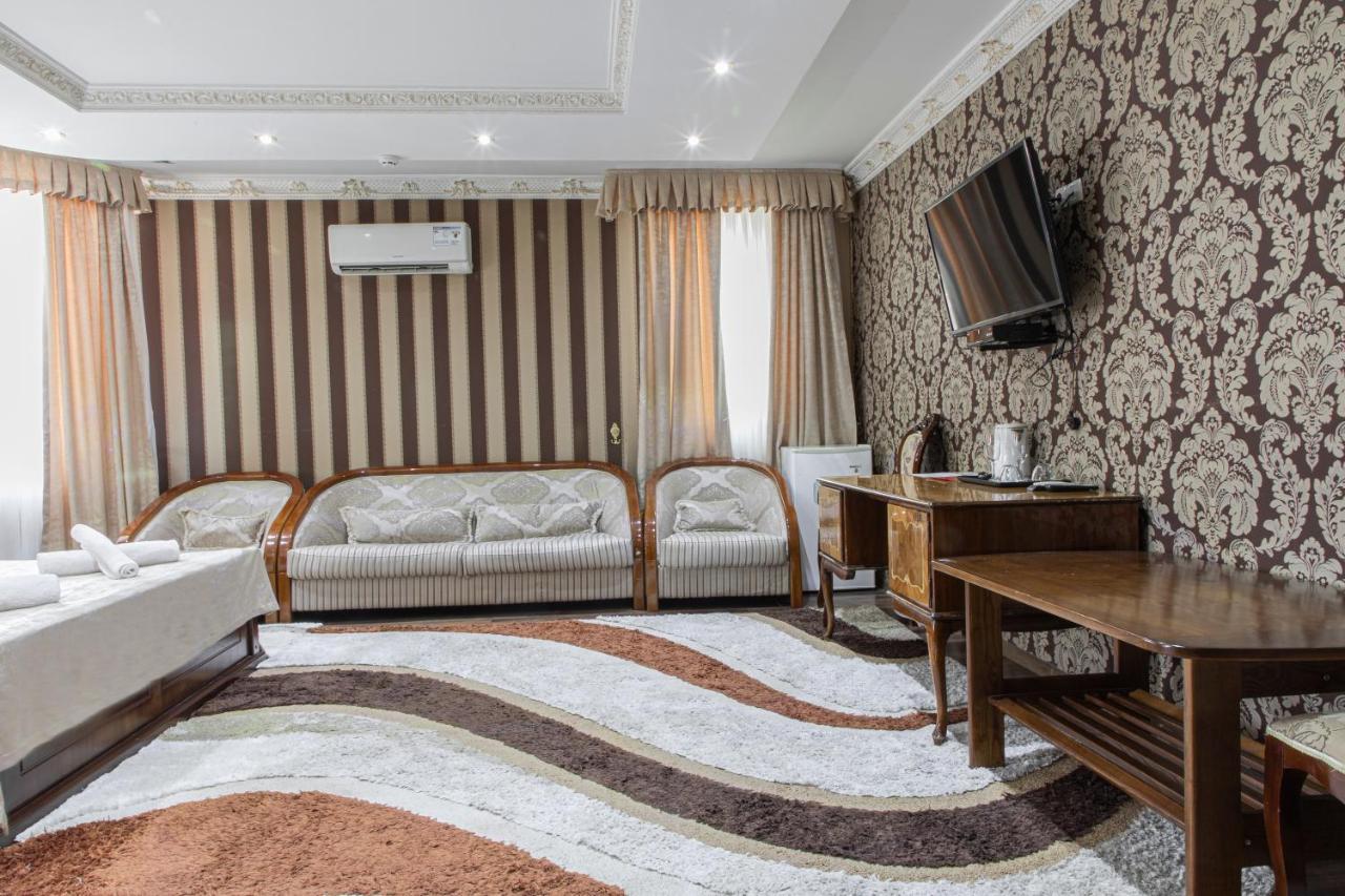 Nur M Hotel Tashkent Exterior foto