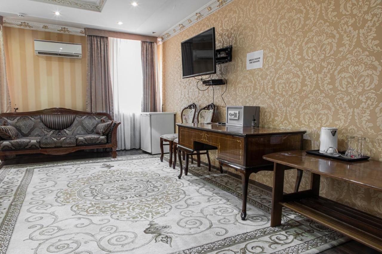 Nur M Hotel Tashkent Exterior foto