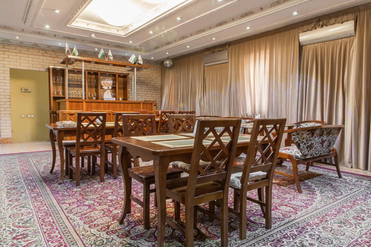 Nur M Hotel Tashkent Exterior foto