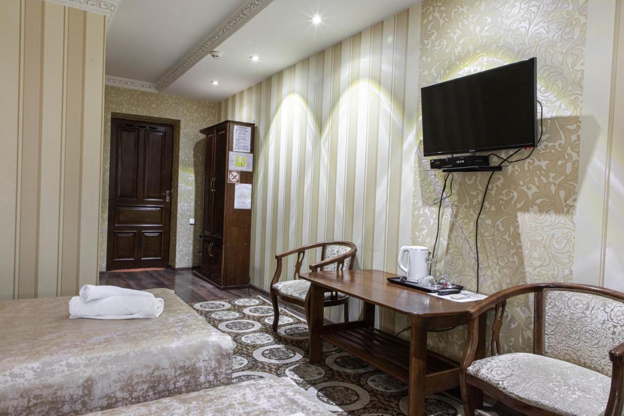 Nur M Hotel Tashkent Exterior foto