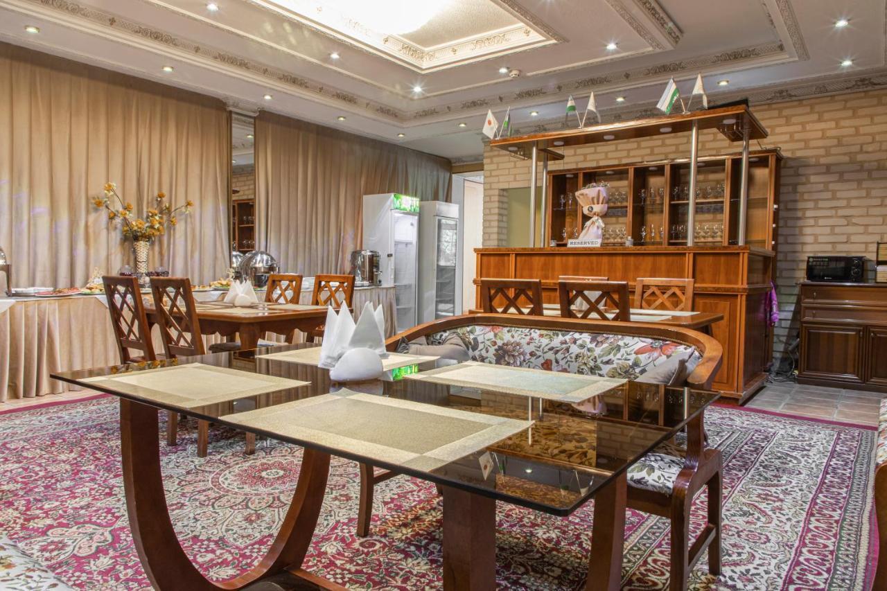 Nur M Hotel Tashkent Exterior foto